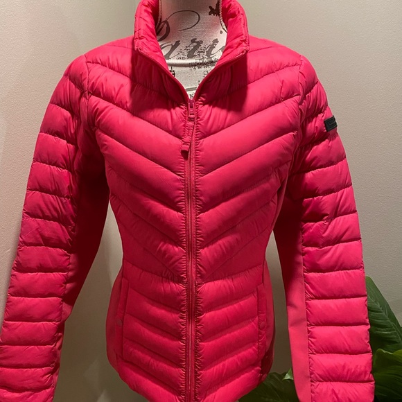 Hollister Jackets \u0026 Coats | Hollister Hot Pink Short Puffer Size M | Color: Pink | Size: M | Kkgreen's Closet